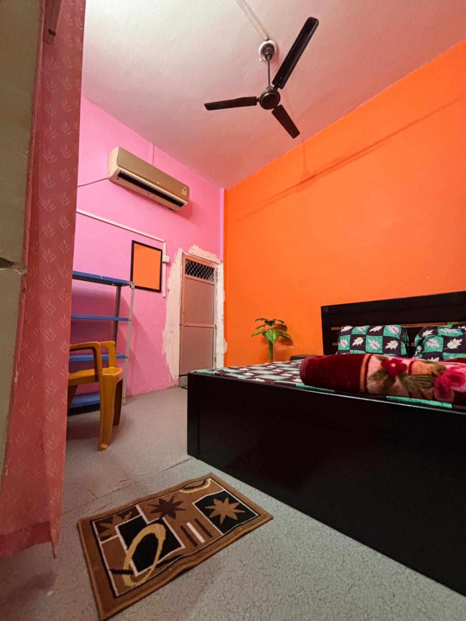 Shakuntala Guest House Ayodhya 外观 照片